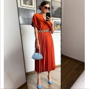 Mango🔥 Pleated skirt dress satin effect